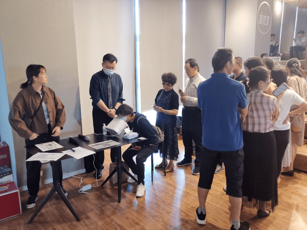 男生护肤成功案例分享：如何打造健康清爽肌肤