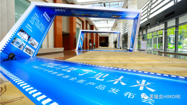 素材库花瓣飘落效果:让创作更具浪漫与创意